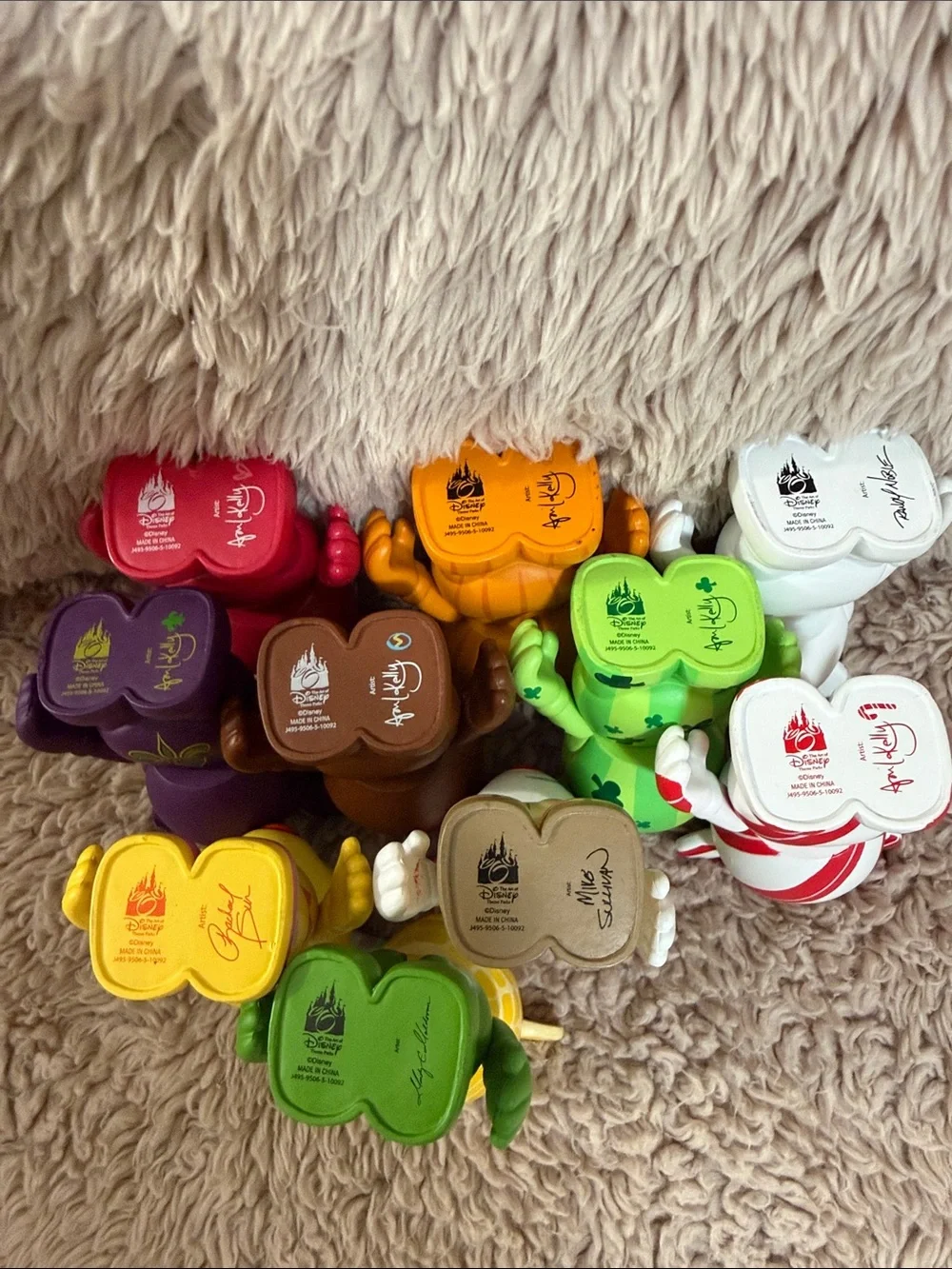 Disney Holiday Series 2 Vinylmations - Set of 9 plus Chaser